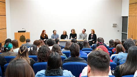 Acad Micas Y Acad Micos De Educaci N Uc Participan En Lanzamiento De