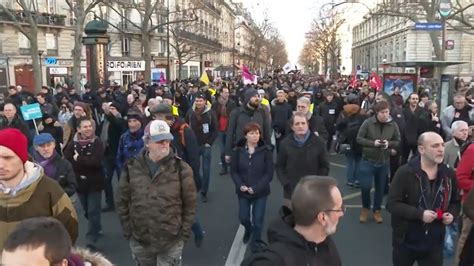 Réforme Des Retraites Des Milliers Manifestants à Paris Afp Images