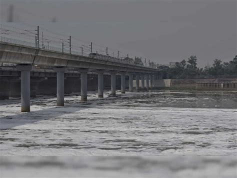 Yamuna Water Level In Delhi Touches 20594 Metres Still Above Danger