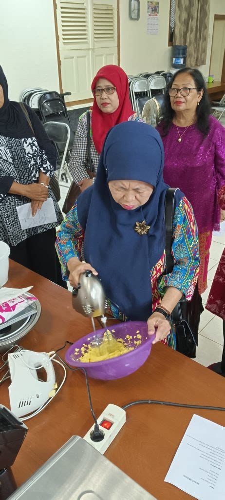 Pelatihan Memasak Kue Kering Dahlia Putri Salju Dwp Ugm Ac Id