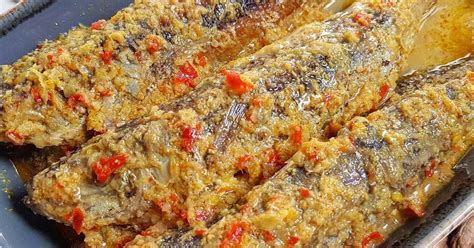 Resep Ikan Kembung Layang Kuah Santan Pedas Oleh Momikeiluna Cookpad