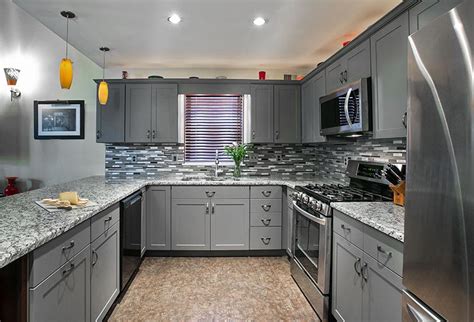 What Color To Paint Kitchen Walls With Gray Cabinets