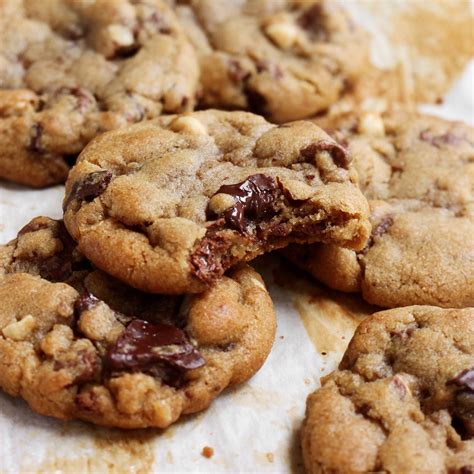 Best Chewy Chocolate Chip Cookie Recipe