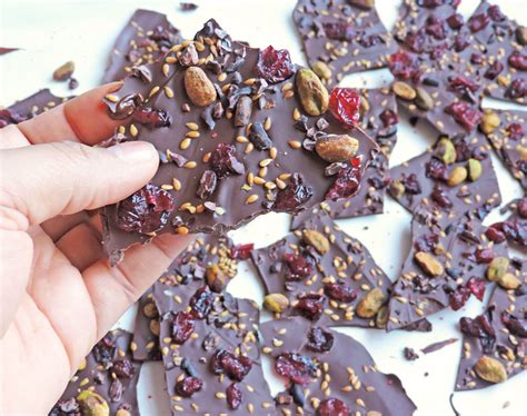 Superfood Dark Chocolate Cranberry Bark Beautiful Eats And Things