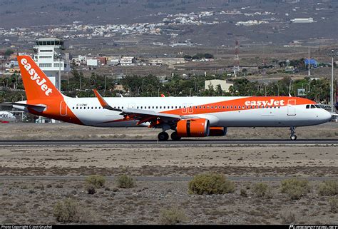 G UZME EasyJet Airbus A321 251NX Photo By Jost Gruchel ID 1067298