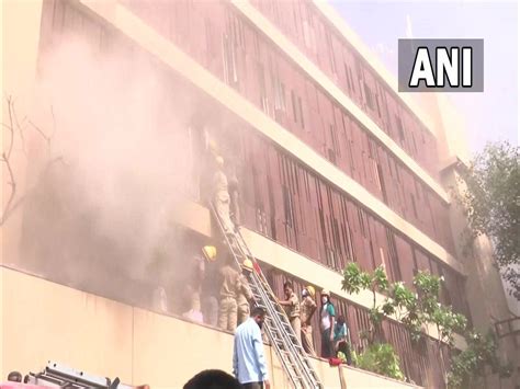 Fire Breaks Out At Hotel Levana In Hazratganj In Lucknow Rescue