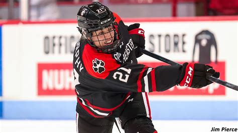 Maureen Murphy Named Hockey East Player Of The Month Hockey East