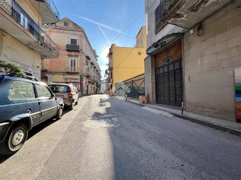 Vendita Appartamento Marano Di Napoli Trilocale In Via Roma Buono