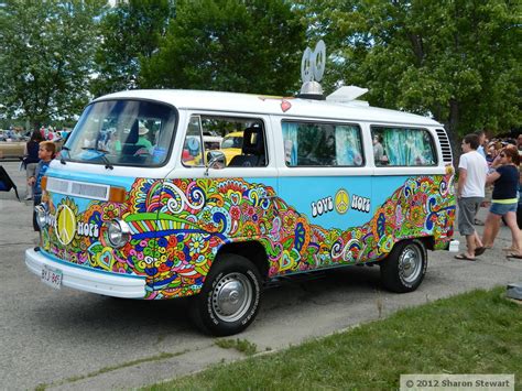 Van Volkswagen Hippie