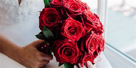 What Are The Best Anniversary Flowers? - Appleyard London