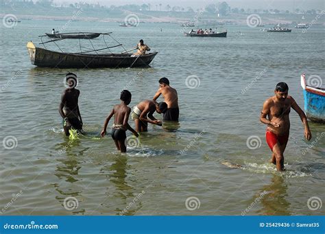 Allahabad Sangam editorial photo. Image of boats, saraswati - 25429436