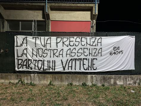 Nereto Tifoseria Contro Bartolini Striscione All Esterno Dello Stadio