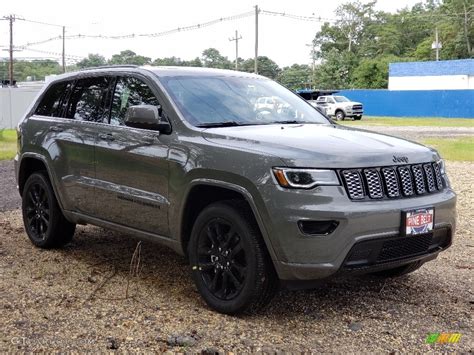 2020 Sting Gray Jeep Grand Cherokee Altitude 4x4 139237863 Photo 1