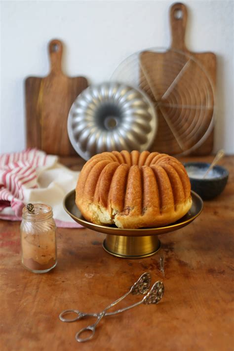 Zimtschnecken Gugelhupf La Crema