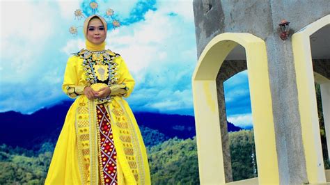 Pagelaran Seni Dan Budaya Gorontalo Tari Tidi Lo Polopalo By Post