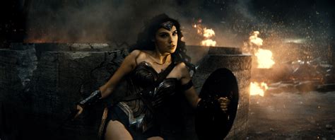 Batman v Superman: Wonder Woman Emerges as Main Draw | Collider