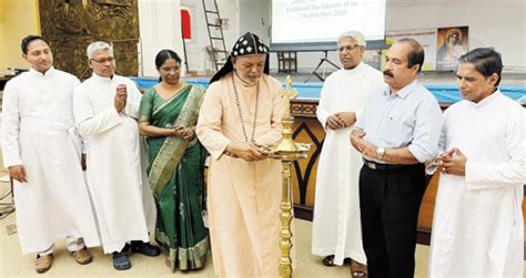 വി ദേ ശ സ്വ കാ ര്യ സ ർ വ ക ലാ ശാ ല സ ർ ക്കാ ർ നി ല പാ ട് വ്യ ക്ത മാ