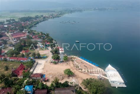 Reklamasi Danau Singkarak Dihentikan Antara Foto