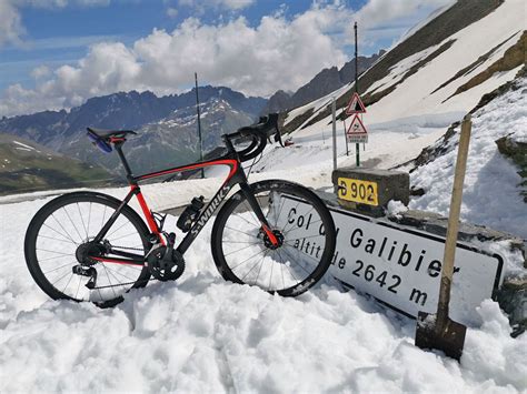 A guide to cycling and running the Col du Galibier 2,642m