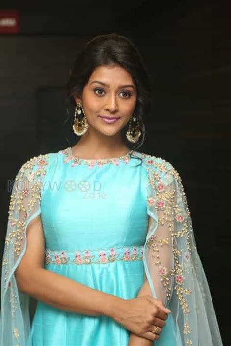 Actress Pooja Jhaveri New Pictures 08 114696 Kollywood Zone