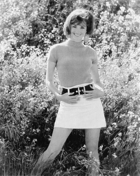 Pin By Richard On Lori Saunders Rah Lori Saunders Famous Girls