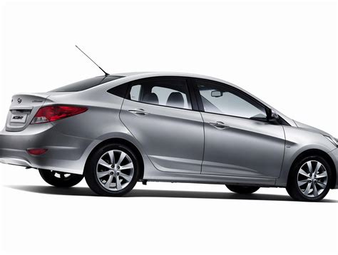 Hyundai Accent Photos and Specs. Photo: Accent Hyundai specs and 24 ...