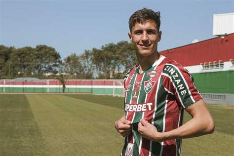 Fluminense investe quase R 50 milhões e supera 2016 como maior janela