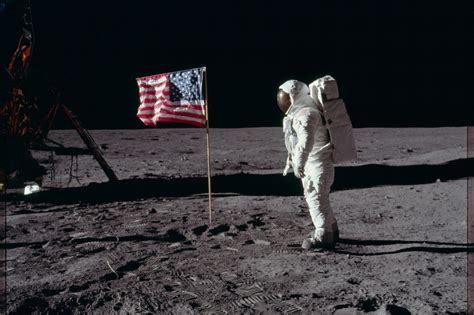 Mission Apollo Neil Armstrong L Histoire Du Premier Homme Sur La Lune