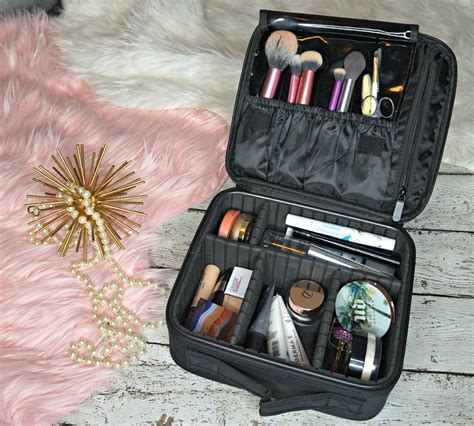 Essentials To Have In A Makeup Bag Saubhaya Makeup