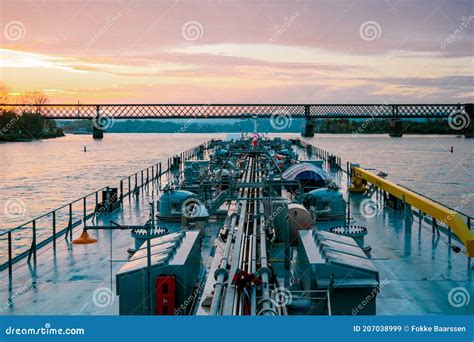 Binnenvaart Translation Inlandshipping On The River Rhein In Germany