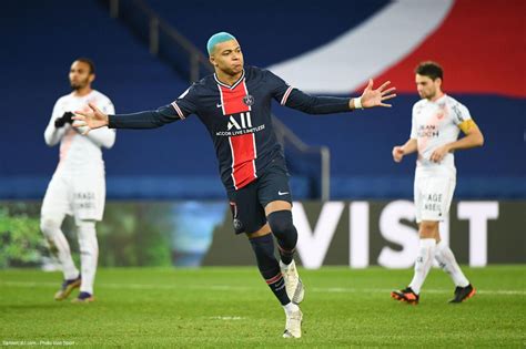 Mercato PSG Mbappé sort du silence sur sa prolongation et son avenir