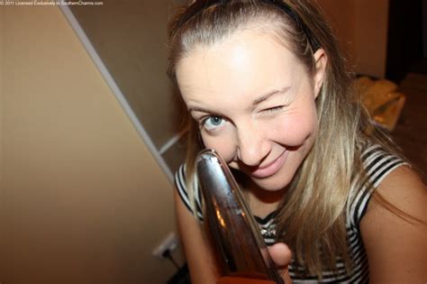 Cute Angel Anna Gynecological Toy Porn Pic