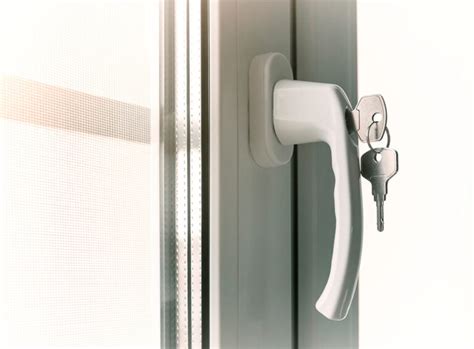 Choosing the Best Types of Window Locks for Your Home | Checkatrade