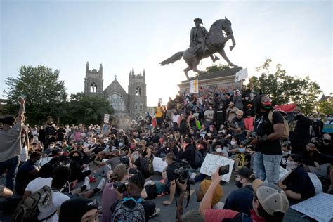 Richmond Mayor Joins Protesters Apologizes After City Police Gassed A