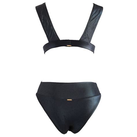 Hot Sexy Charlotte Hu Bikini Pics