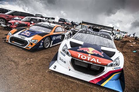 Victoire De S Bastien Loeb Et De Peugeot Pikes Peak