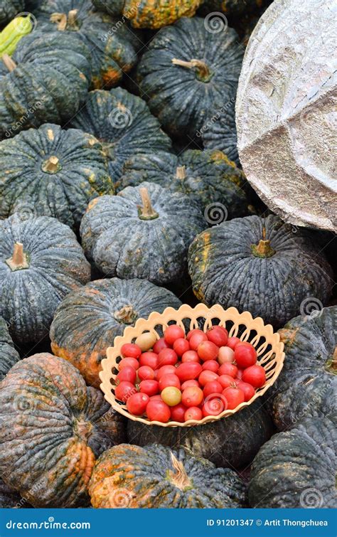 Fondo Di Struttura Delle Zucche Nel Mercato Immagine Stock Immagine