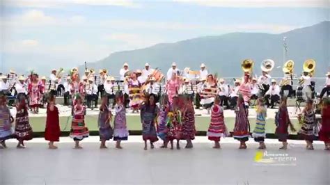 Bailable Flor De Piña Guelaguetza 2014 Youtube