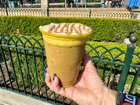 TikTok Is Obsessed With The New Peanut Butter Cold Foam Trend - RYZE Superfoods