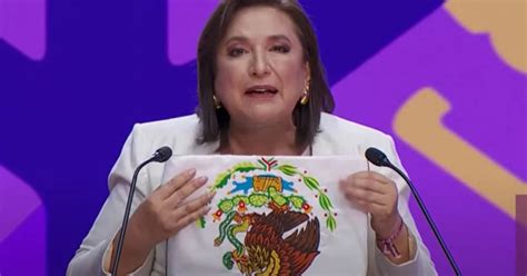 ¿xóchitl Gálvez Podría Ser Sancionada Por Mostrar La Bandera De México Al Revés Infobae