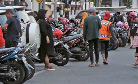 Dikelola Pihak Ketiga Tarif Parkir Tetap Sesuai Perwali Radar Bromo