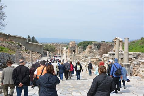 Büyükşehirden Yaşlılar Haftasında Kültürel Etkinlikler