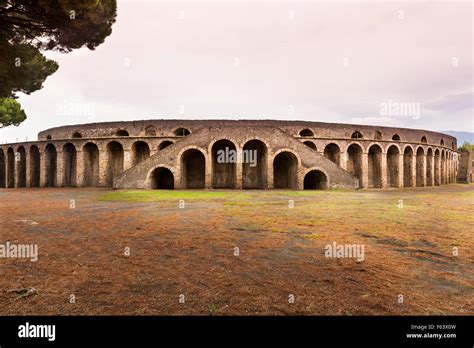 Restauro Dell Arena Immagini E Fotografie Stock Ad Alta Risoluzione Alamy