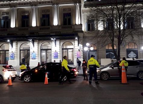 La Plata Un policía manejaba alcoholizado quiso fugarse del operativo