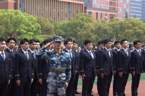 以令为纲、以赛促管 上海民航职业技术学院民航乘务学院