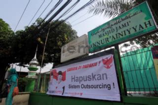 Pelanggaran Pemasangan Spanduk Kampanye Di Tempat Ibadah Datatempo