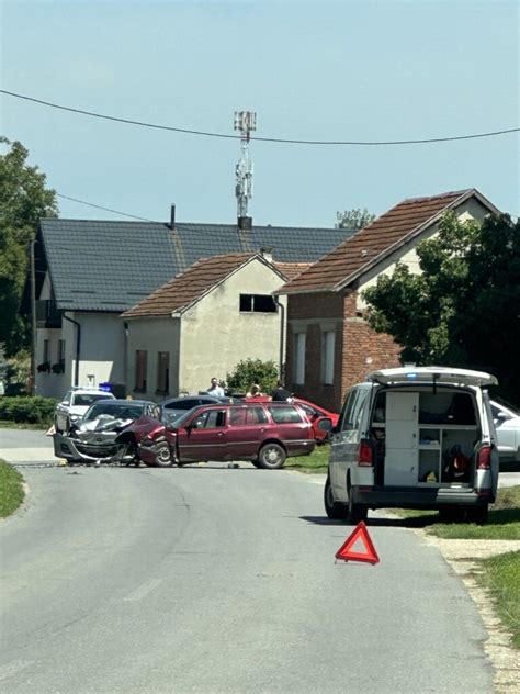 Upravo Te Ak Sudar Dva Automobila Sve Hitne Slu Be Na Terenu