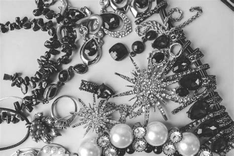 Black Diamonds And Pearls Stock Photos Pictures And Royalty Free Images