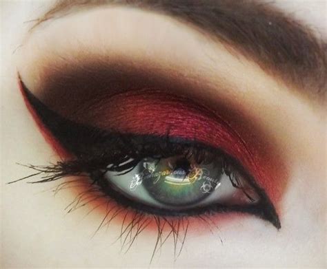 Red Vampire Eye Makeup