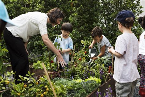 3 idées pour initier vos enfants au jardin Maison Jardin